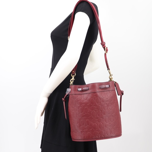 New Coach Field Signature Leather Bucket Shoulder Bag Wine - Picture 2 of 12